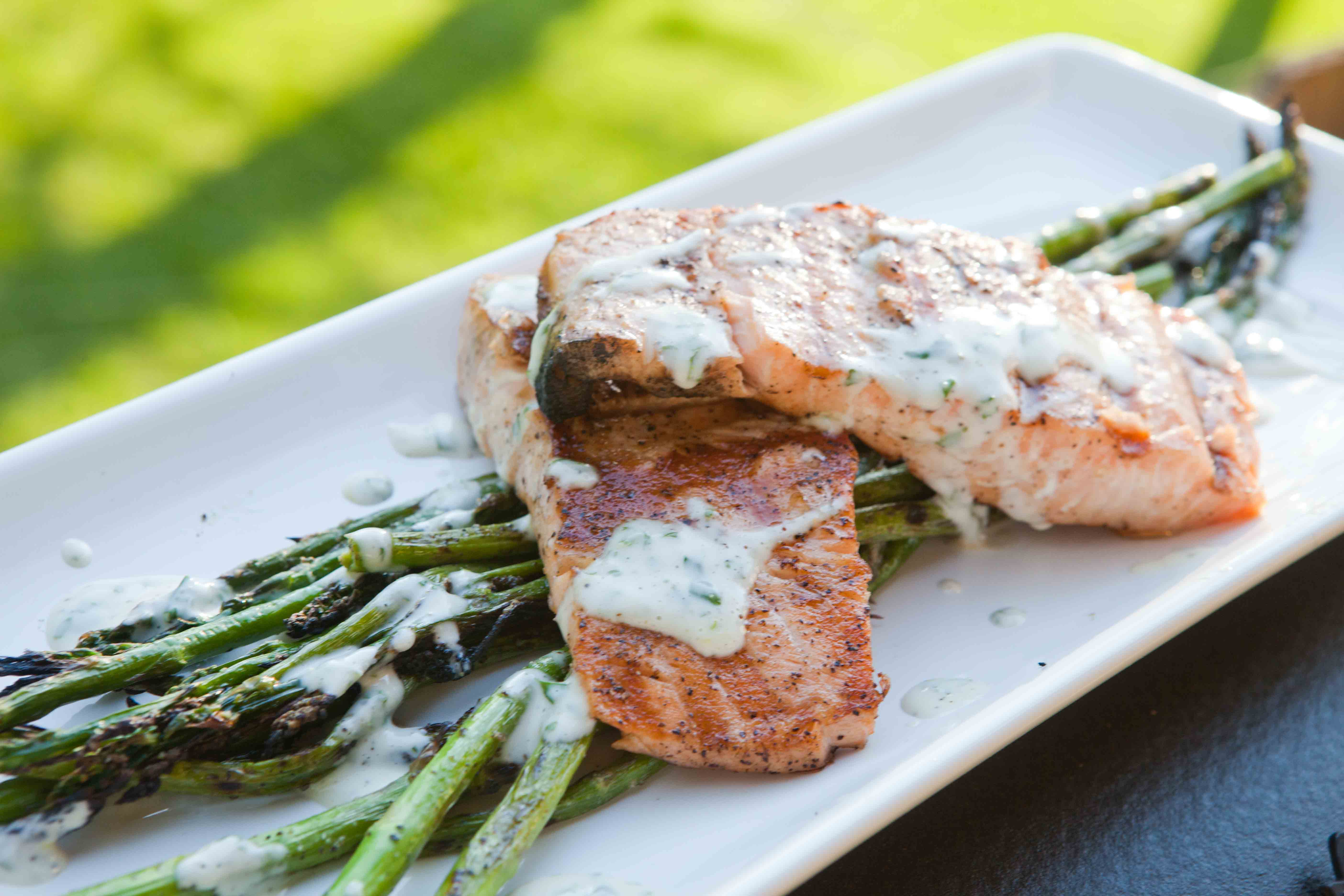 grilled salmon with asparagus